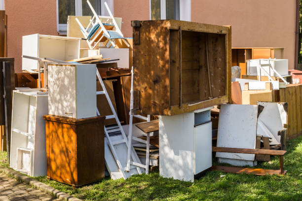 Best Yard Waste Removal  in Falling Waters, WV